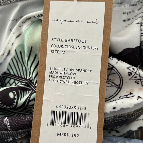 Niyama Sol NWT Close Encounters Athletic High-waisted Full Length Leggings White - Picture 3 of 10